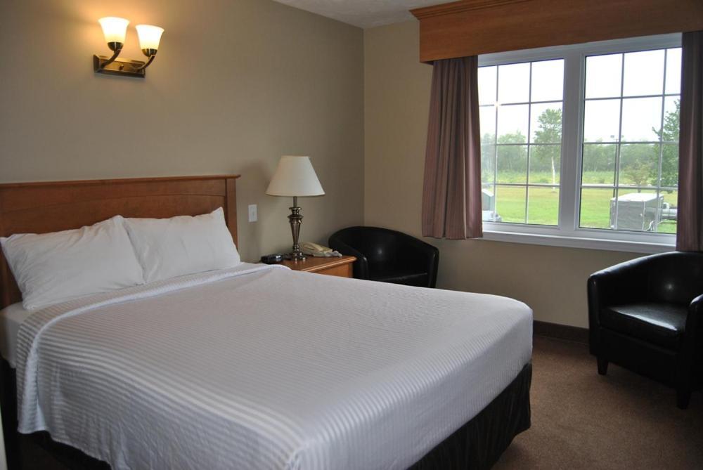 Auberge Bouctouche Inn & Suites Exterior foto